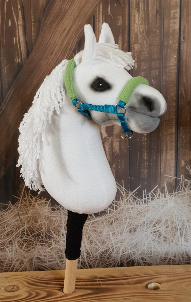 Stájová ohlávka pro Hobby Horse – modrá z popruhu se zeleným fleecem na nánosníku a nátylníku, velikost PONY