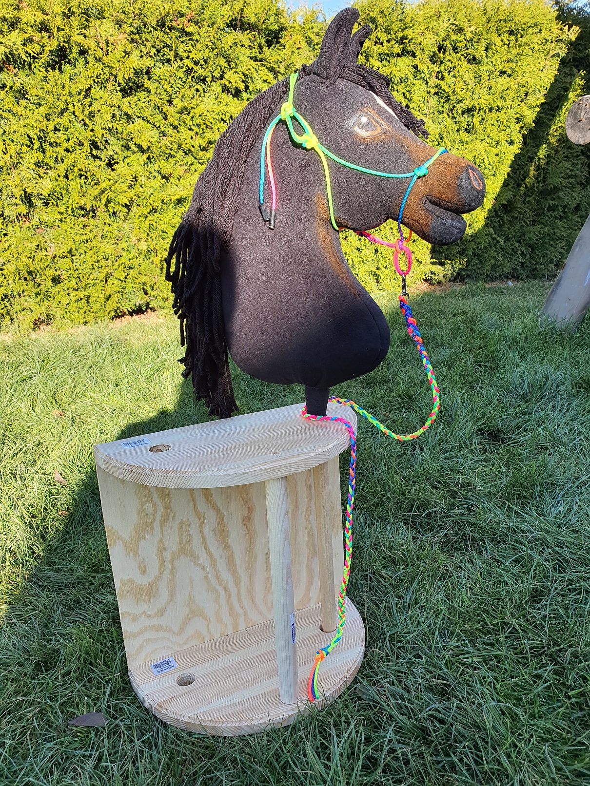 Hobby Horse - Parelka s vodítkem - duhová