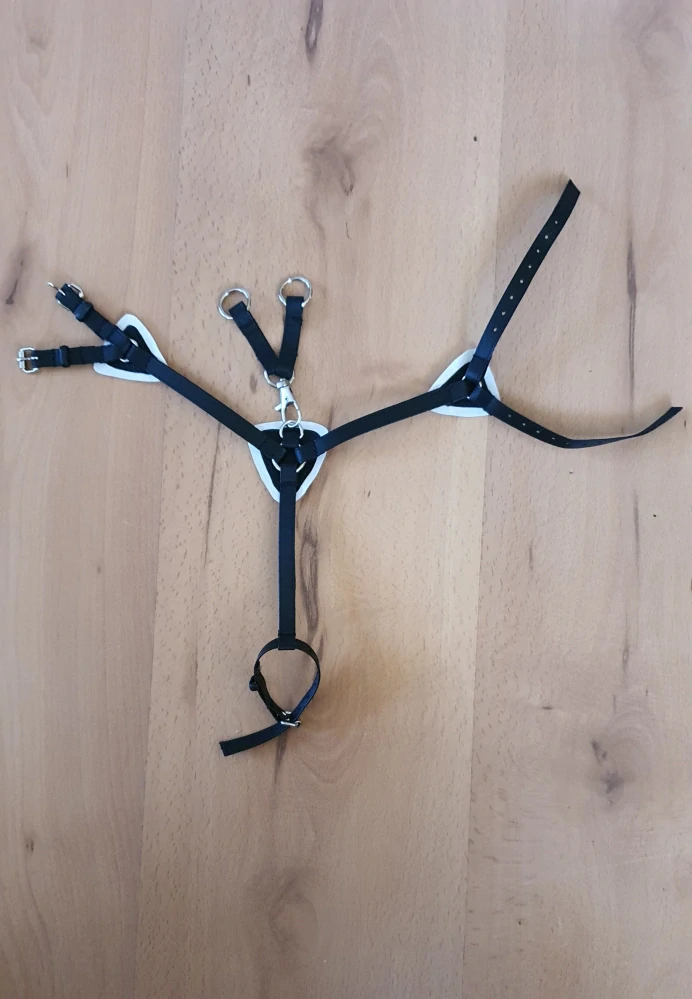 Poprsák s martingalem pro Hobby Horse – černý z koženky s podšitím bílou koženkou, velikost PONY