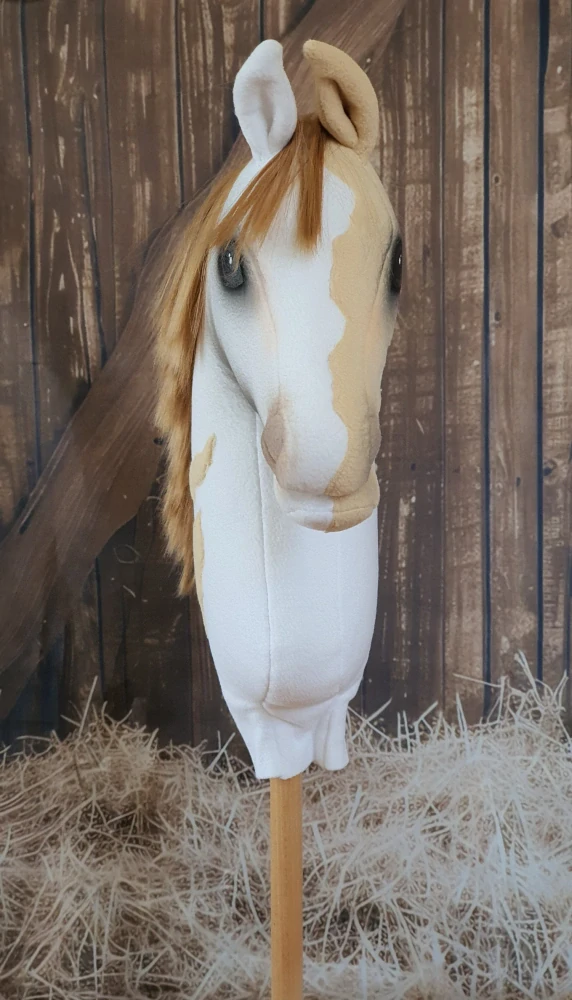 Hobby Horse - Americký Paint Horse (15)
