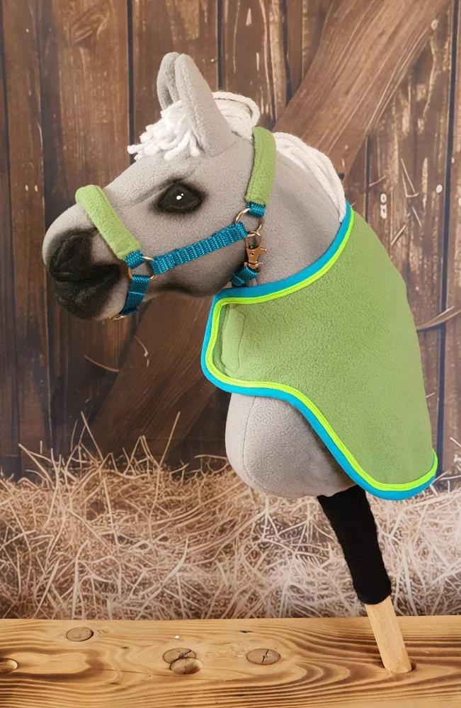 Stájová ohlávka pro Hobby Horse – modrá z popruhu se zeleným fleecem na nánosníku a nátylníku, velikost PONY