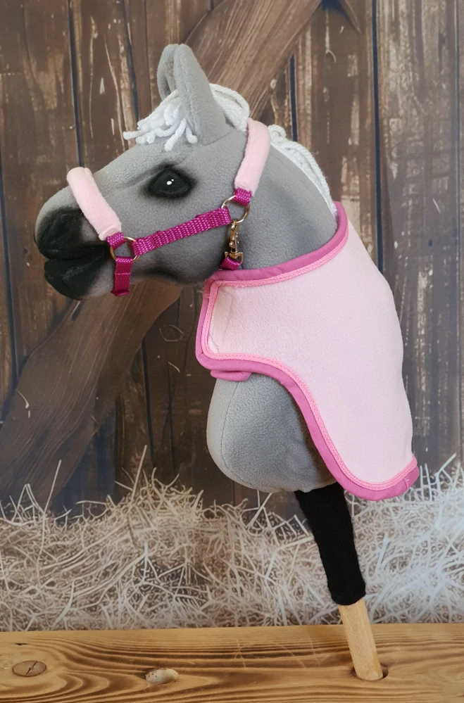 Stájová ohlávka pro Hobby Horse – tmavě růžová z popruhu s růžovým fleecem na nánosníku a nátylníku, velikost PONY