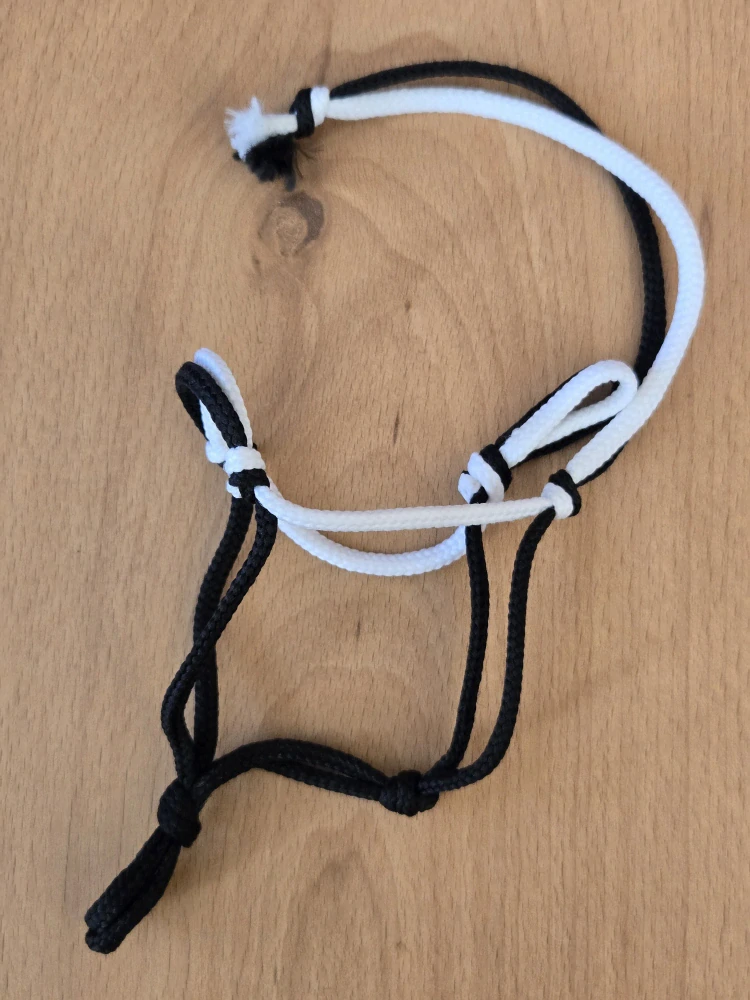 Pony - Parelka, bílo-černá