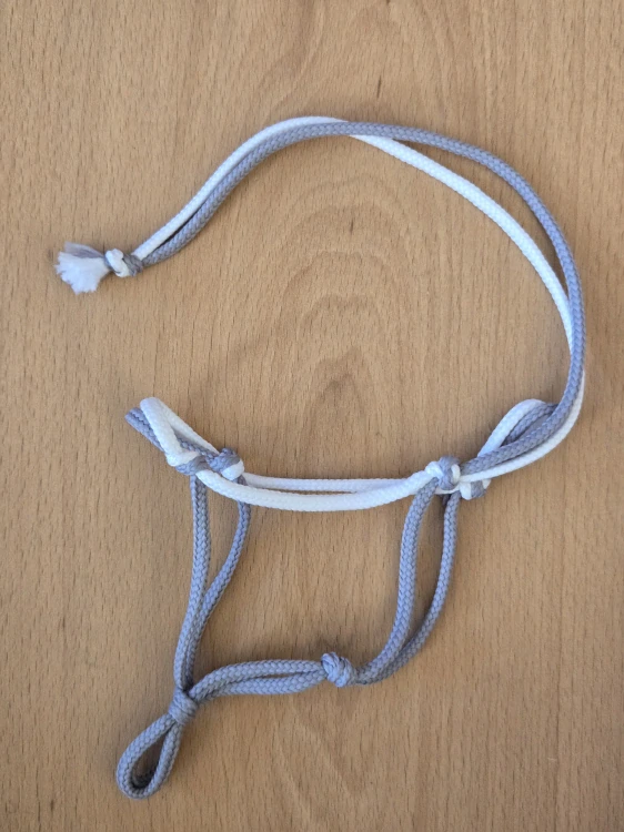 Pony - Parelka, bílo-šedá