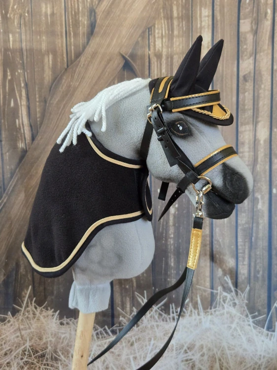 Odpocovací deka pro Hobby Horse – černá z fleecu s béžovým lemováním, velikost PONY