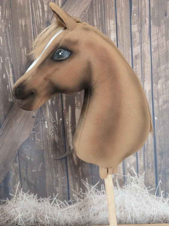 Hobby Horse - Švédský teplokrevník (2)