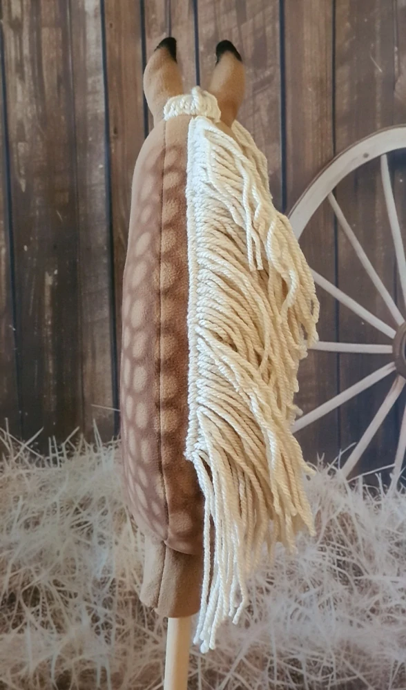 Hobby Horse - Welsh cob (1)