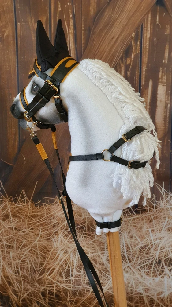 Poprsák s martingalem pro Hobby Horse – černý z koženky s podšitím zlatou koženkou, velikost PONY