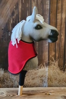 Odpocovací deka pro Hobby Horse – červená z fleecu s černým lemováním, velikost PONY