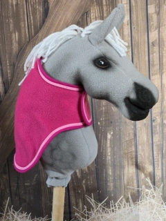 Odpocovací deka pro Hobby Horse – tmavě růžová z fleecu s růžovým lemováním, velikost PONY