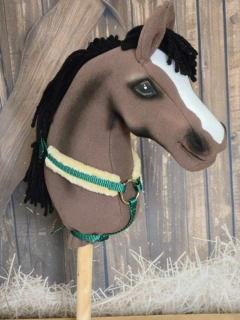 Poprsák pro Hobby Horse – zelený z popruhu s béžovými beránky, velikost PONY